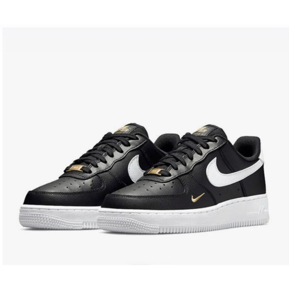Nike Air force “Black Essentials”