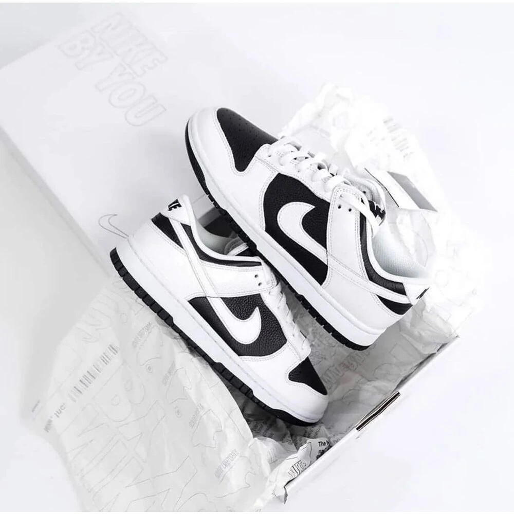 Nike SB Dunk Low Reverse “ Panda “